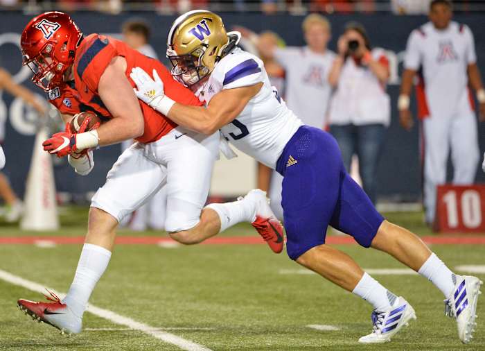 Jackson Sirmon, shown here against Arizona, is poised to become a starter at inside linebacker for Washington.